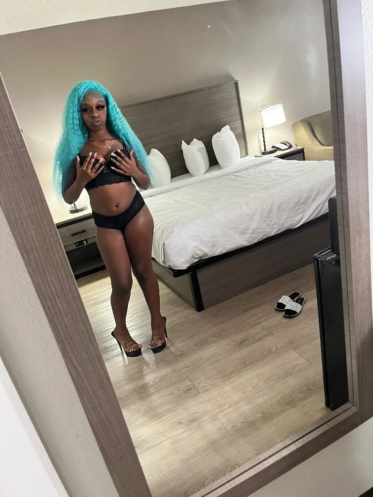 YOUR CHOCOLATE DESIRE INCALL SPECIALS - Photo 6 | Escort in Dallas