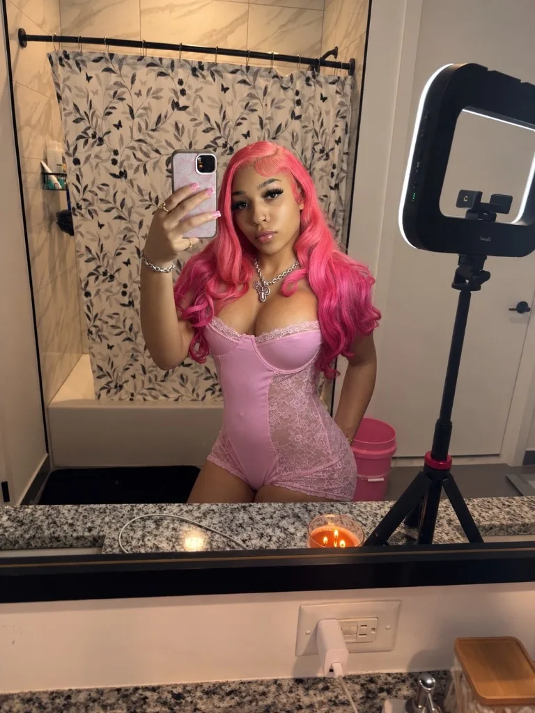 Twitter famous Expensive Escort - Photo 5 | Escort in Dallas