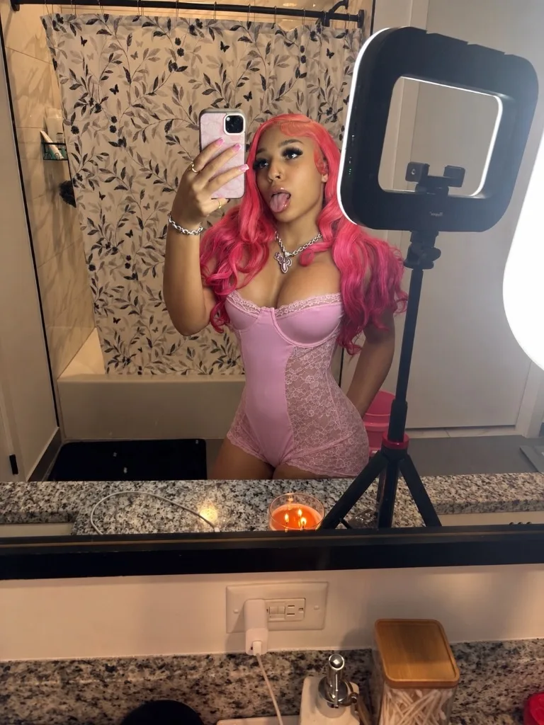 Twitter famous Expensive Escort - Photo 9 | Escort in Dallas