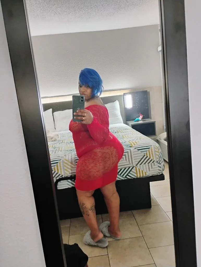 THEY SAY I GOT SUM GOOD PY. IDK U TELL ME..... - Photo 10 | Escort in Downtown Dallas