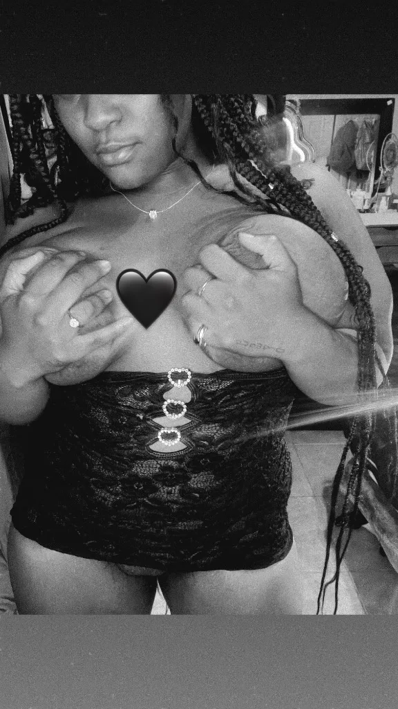 ms.FAT PUSSY - Photo 2 | Escort in 1960