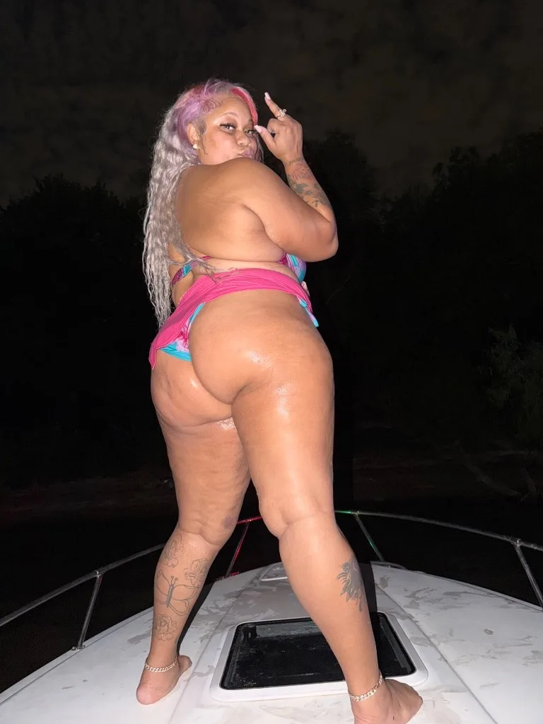 Come Get A Taste Of This Honeyy - Photo 4 | Escort in Bryant Irving