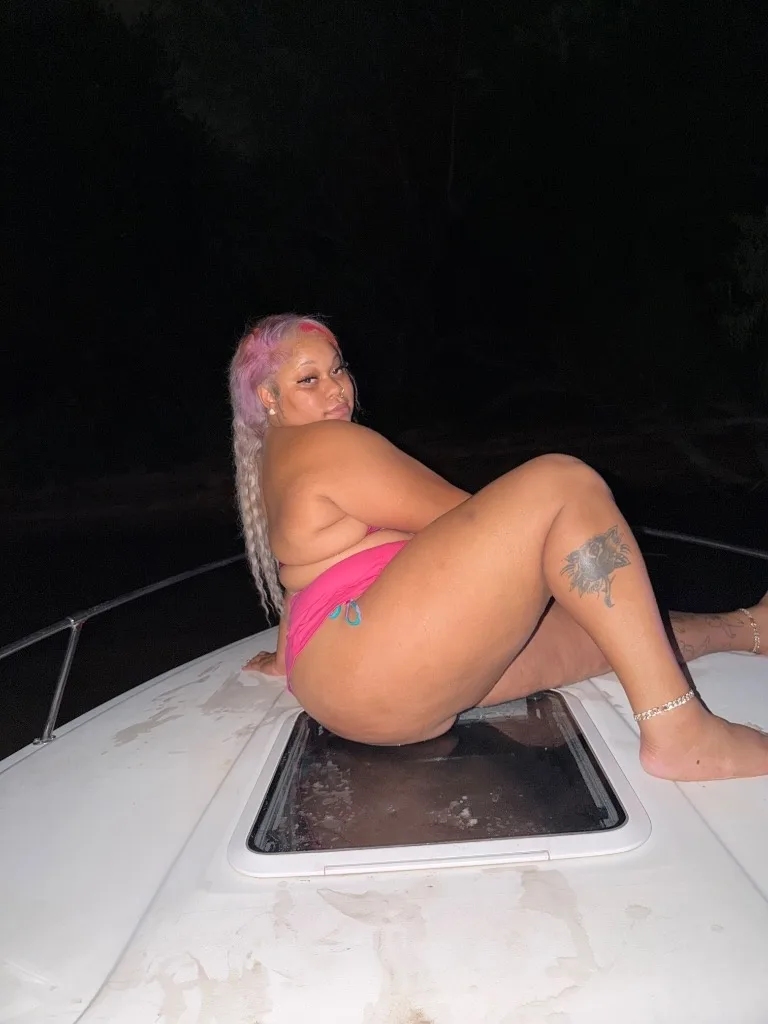 Come Get A Taste Of This Honeyy