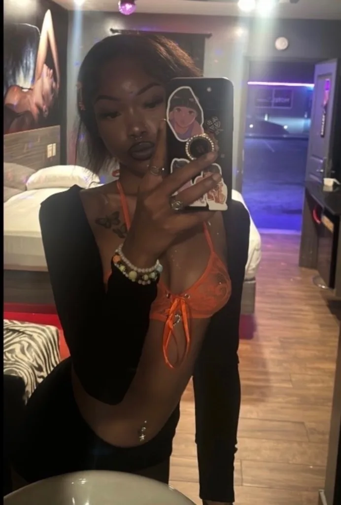 The Petite Princess 🧚 🫠 - Photo 3 | Escort in South east
