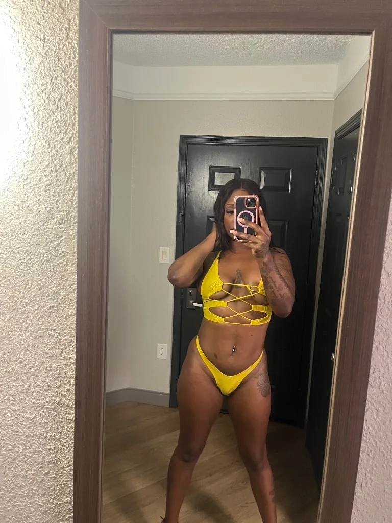 CALL NOW outcalls only - Photo 3 | Escort in Houston