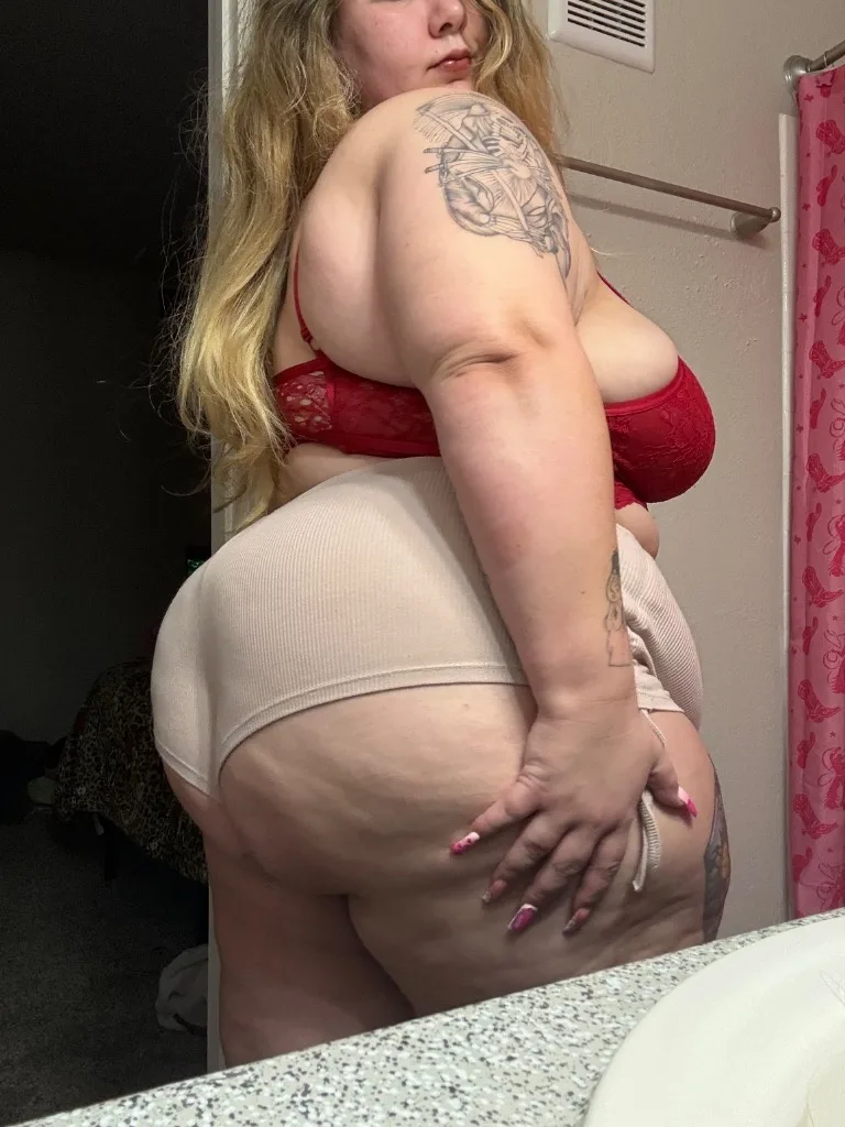 BBW GODDESS ARIANNA SNOW ASK ABOUT DOMME SESSIONS OUTCALLS ONLY - Photo 2 | Escort in OUTCALLS ONLY