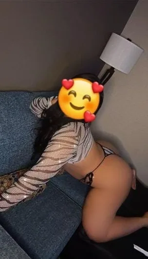Trustworthy, affectionate, discreet Latina with great vibes. - Photo 3 | Escort in South Austin