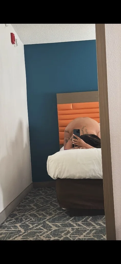 thick juicy creamy caramel-skin treat juicy creamy bbw 🫣throat - Photo 2 | Escort in Dallas