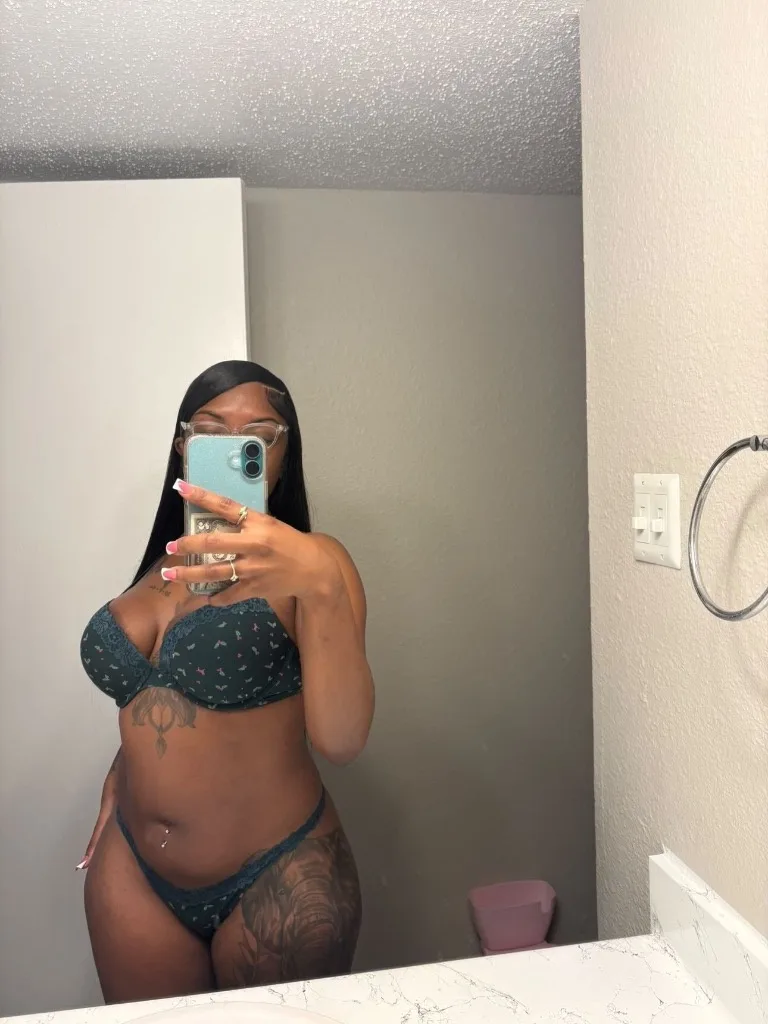 UR FAV BRAT IS BACK (incalls Woodhaven) - Photo 4 | Escort in Eastchase Woodhaven South Fw