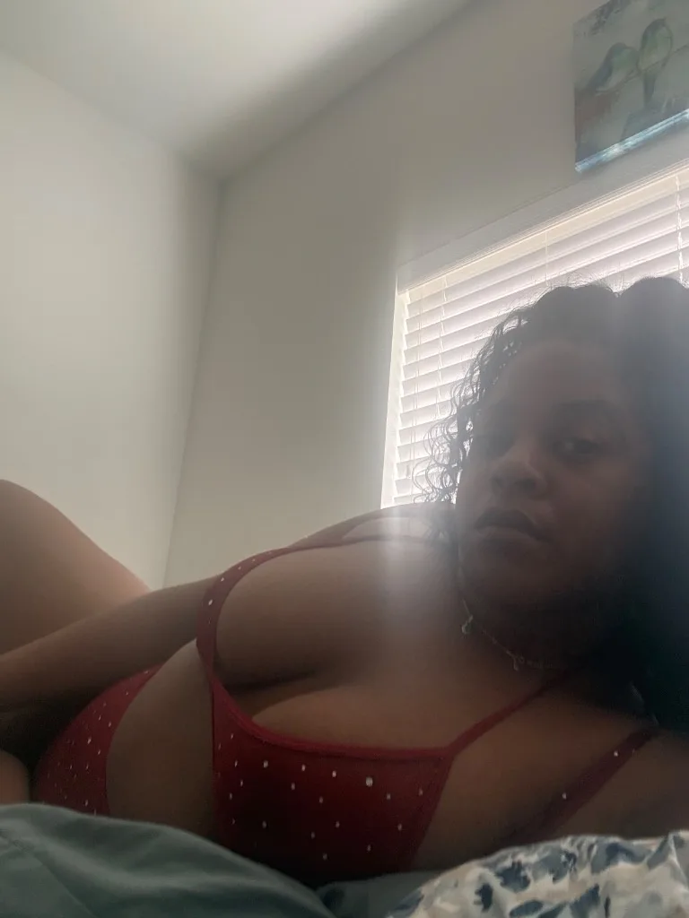 💋 … Excellence Has Arrived! 😘✨🍫 100% REAL • Gorgeous Curves 🍑💎 Top-Tier Beauty • Sweet Charm • 👑 Classy, Captivating N Simply Unforgettable 💕💋 INCALL ONLY | 🚫 NO BB ANYTHING