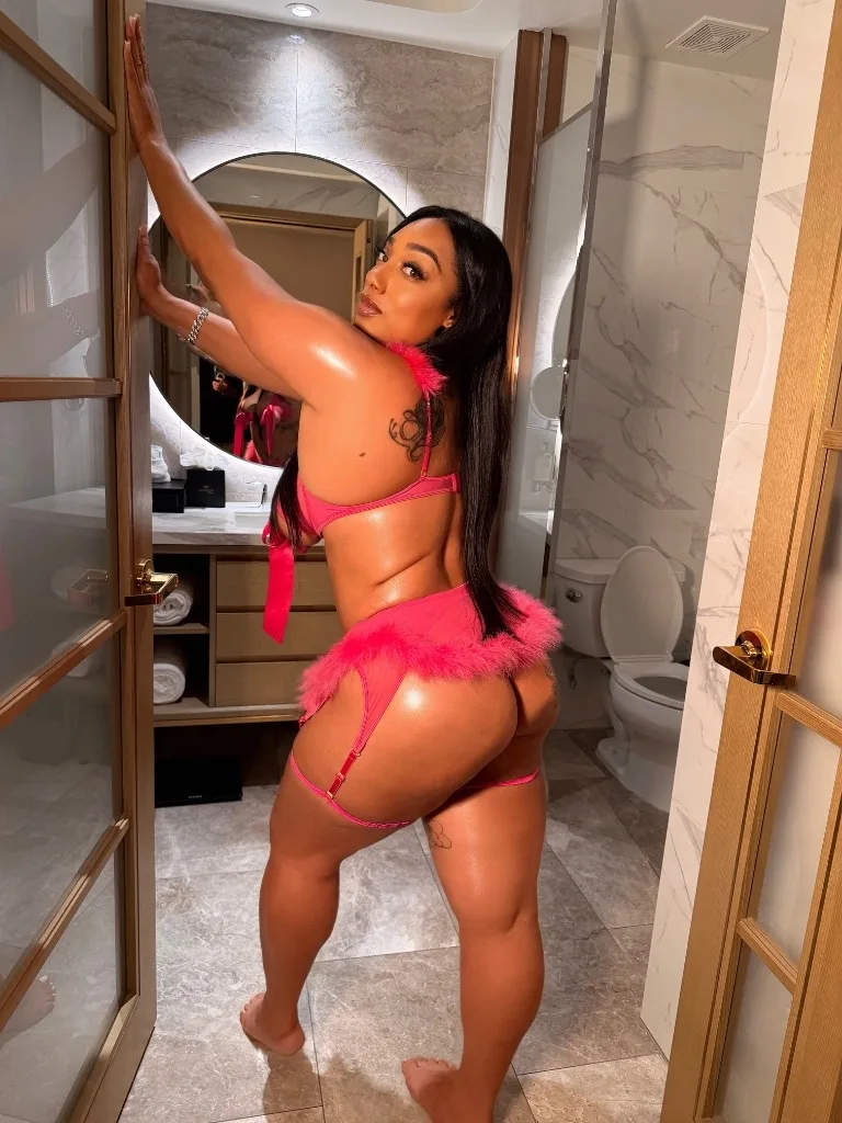 Texas Beauty🥰Natural Big Booty🥰 Supper Soaker Head Doc🫦 - Photo 6 | Escort in No Bare No explicit talking
