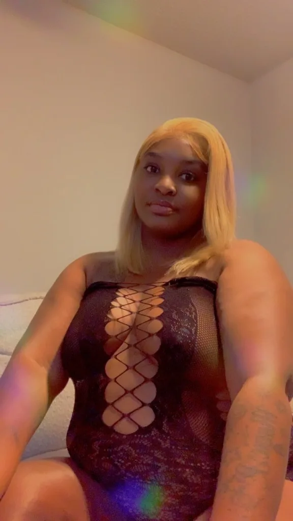 🥰LET AUTUMN MAKE YOUR DREAMS COME TRUE🥰 - Photo 3 | Escort in Garland mesquite Dallas surroundings