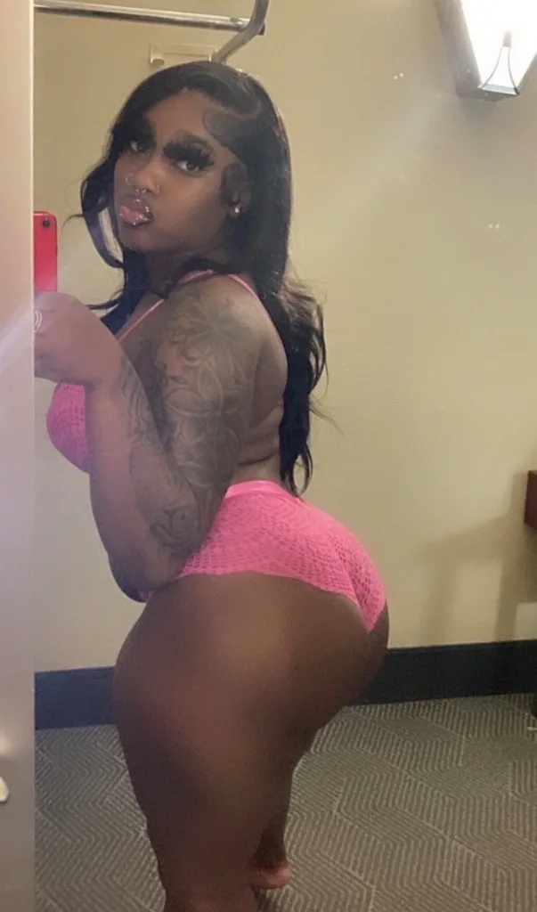 TIGHT WET CREAMY PUSSY - Photo 1 | Escort in Dallas