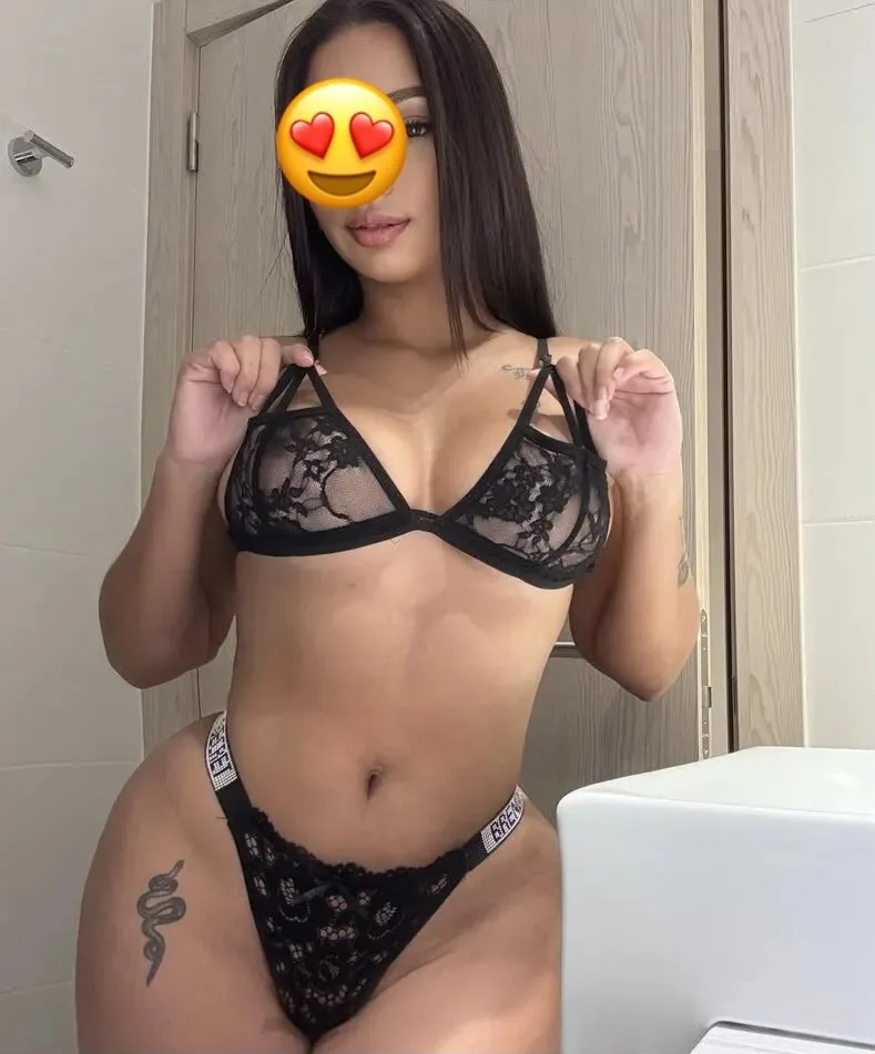 IM LATINA 24/7 AVIABLE.
