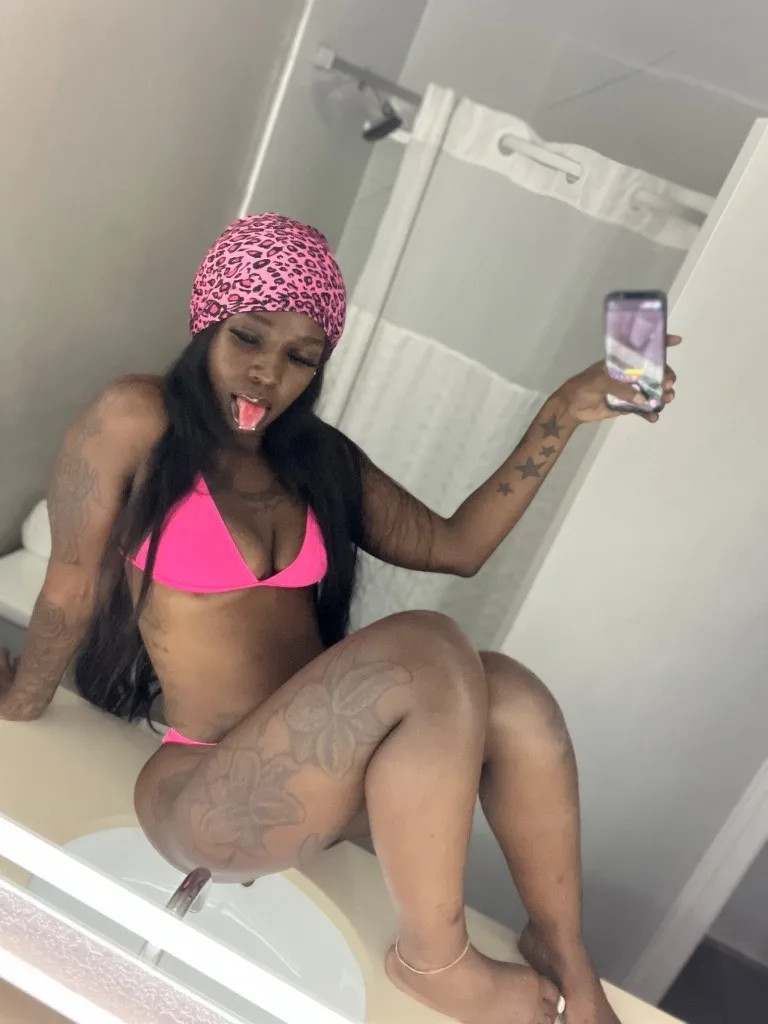 come and play 🤪🤪 - Photo 1 | Escort in S Highway 6 westheimer