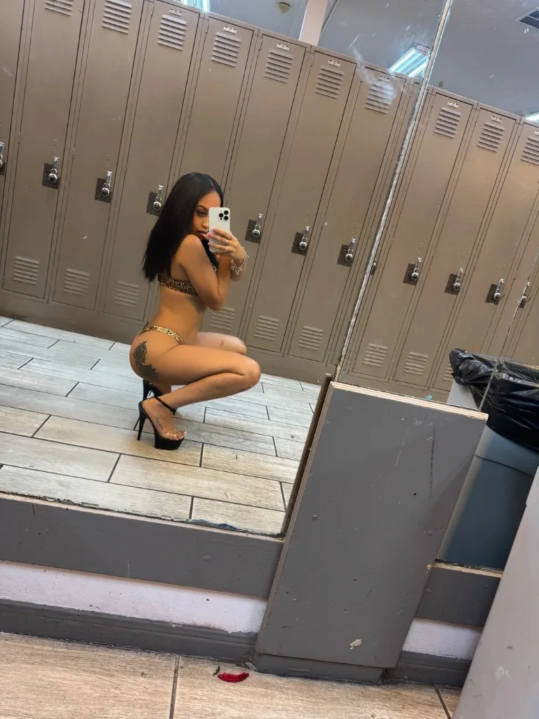 skinny petite, wet pussy - Photo 7 | Escort in houston