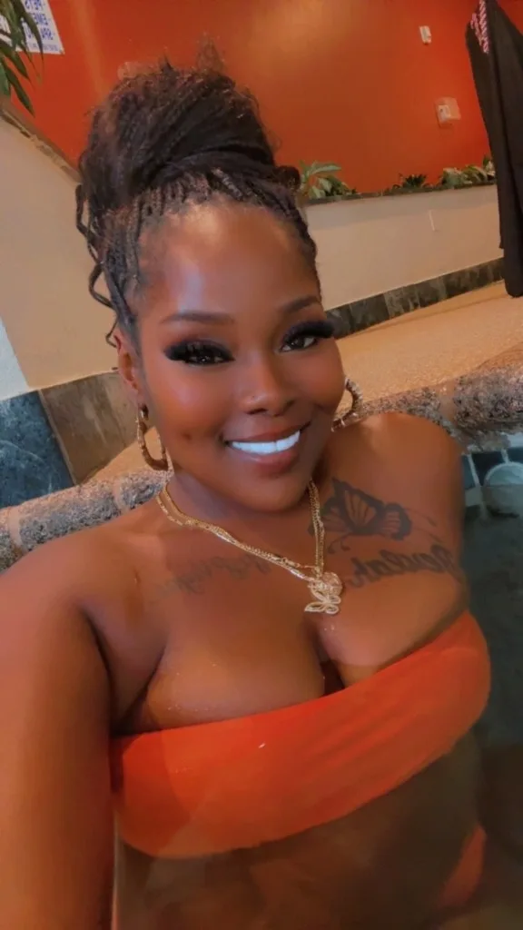 Cum Visit Mel - Photo 2 | Escort in In&out calls