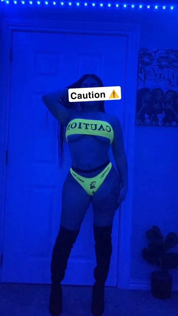 Your Favorite Latina - Photo 6 | Escort in Hobby Airport