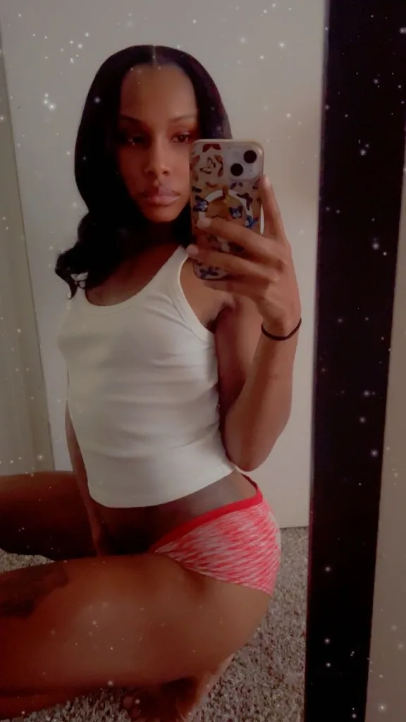 India Strawberry - Photo 5 | Escort in Austin