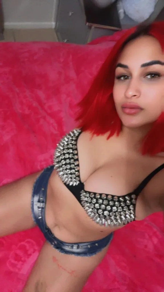 Linda - Photo 2 | Escort in Midland