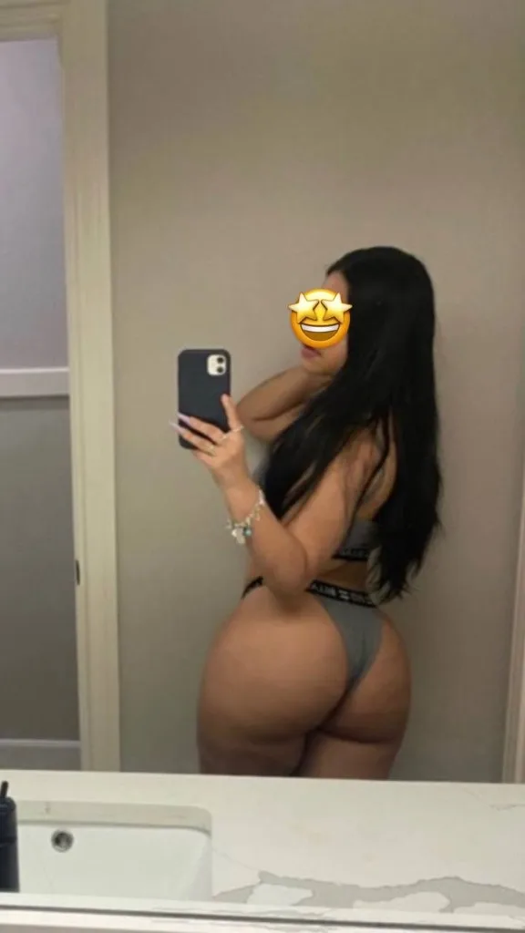 HERMOSA VENEZOLANA MAMASITA PERVERTIDA VIVO SOLITA 🫦 VEN POR UN RATITO RICOCOGEME POR LA COLITA Y BB - Photo 3 | Escort in Irvin
