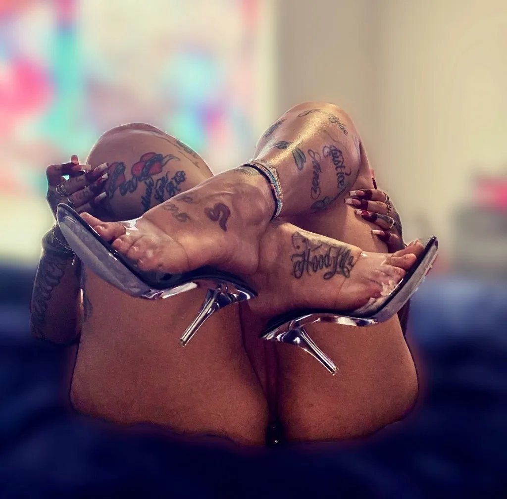 YOURE COMING TO MY PERSONAL RESIDENT NOOO 80$ 100$ BS IF YOU WANT SAFETY AND PRIVACYSOME SOUTHERN COMFORT, SOFT WARM AND I SMELL GOOD TOO 🇨🇺PUSSY WETTER AND FATTER NO DEPOSIT - Photo 2 | Escort in THE RIM