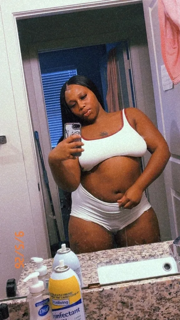 just visting out here, be good to me 😘
