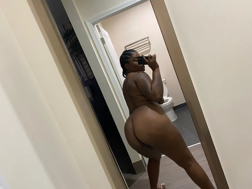 ⭐FINE THICK CHOCOLATE STALLION - Photo 5 | Escort in Houston