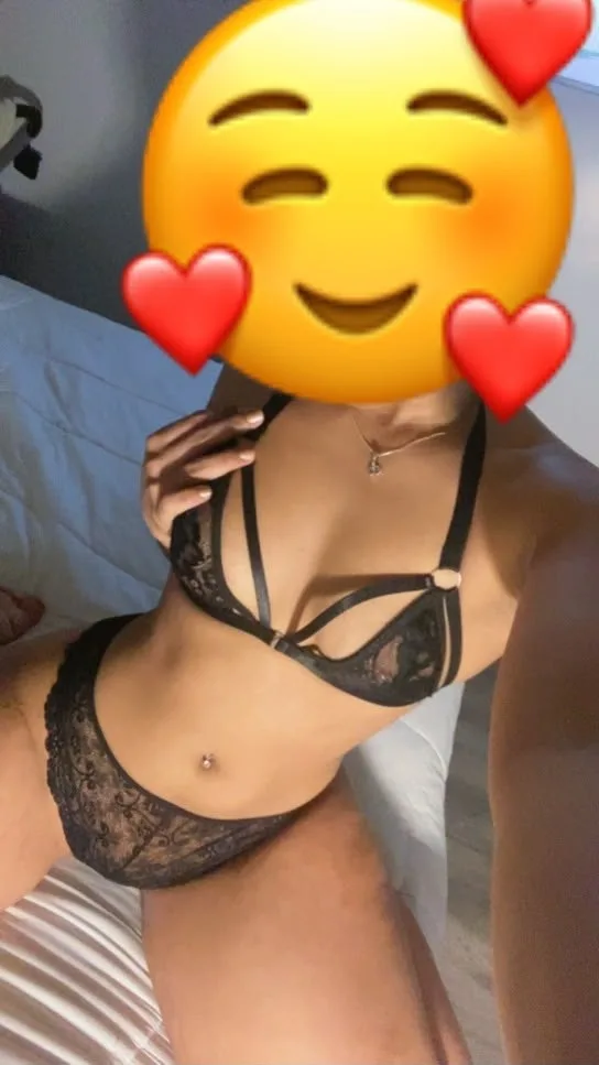 Latina sexy in the city 🩷👋🏻