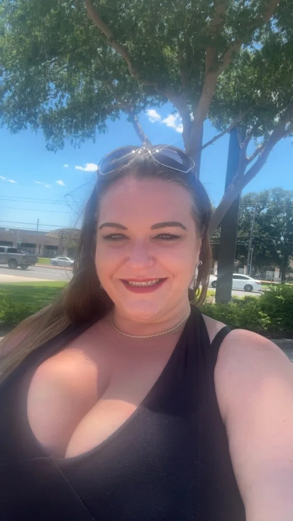 Come See Me and My Big Triple Ds - Photo 2 | Escort in San Marcos