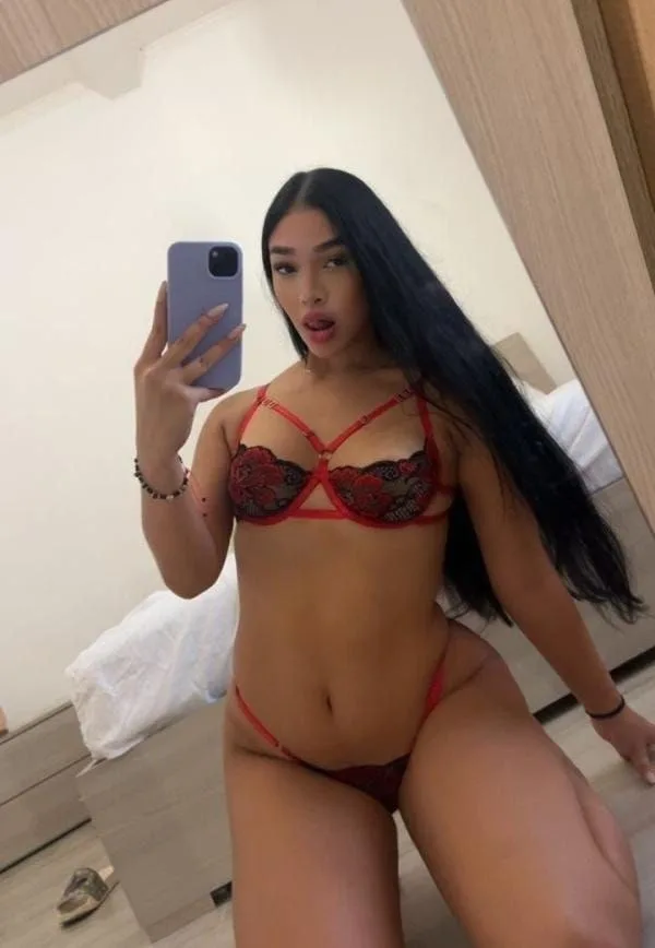 LATINA PERVERSA JUGETONA EXQUISITA PAPI