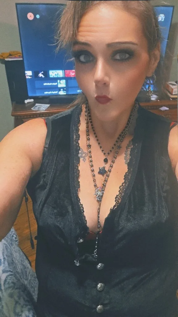 Ready to brighten your day or night! Cum see me! - Photo 3 | Escort in Alliance