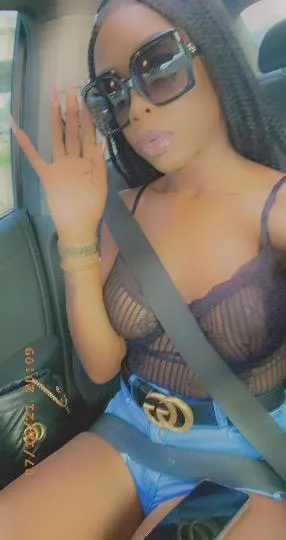 🩷NAOMI BANXXX🩷