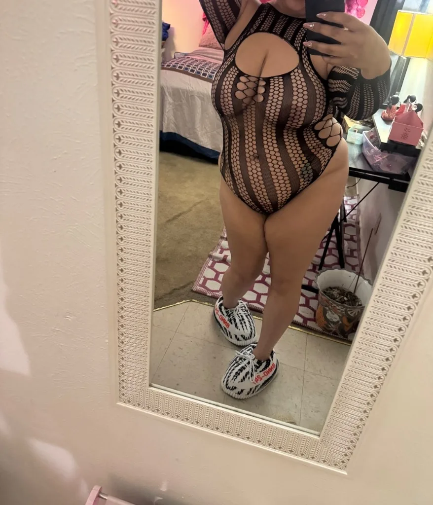 ❤ im not always available all day/night ❤ let me milk u while im available, i have limited spots daily 💋 im a head nympho that loves mouth milking ur stress away 💋