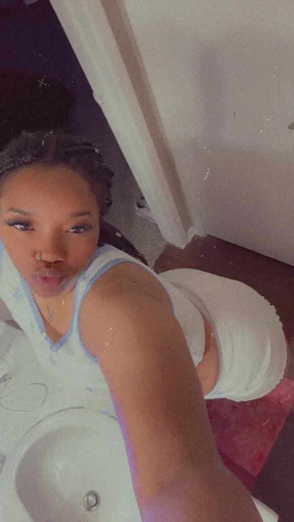 JUICY GYAL - Photo 3 | Escort in Bmt. PA