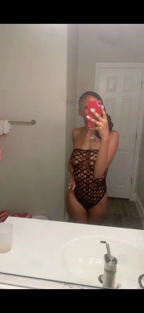 sexy mama - Photo 2 | Escort in College station