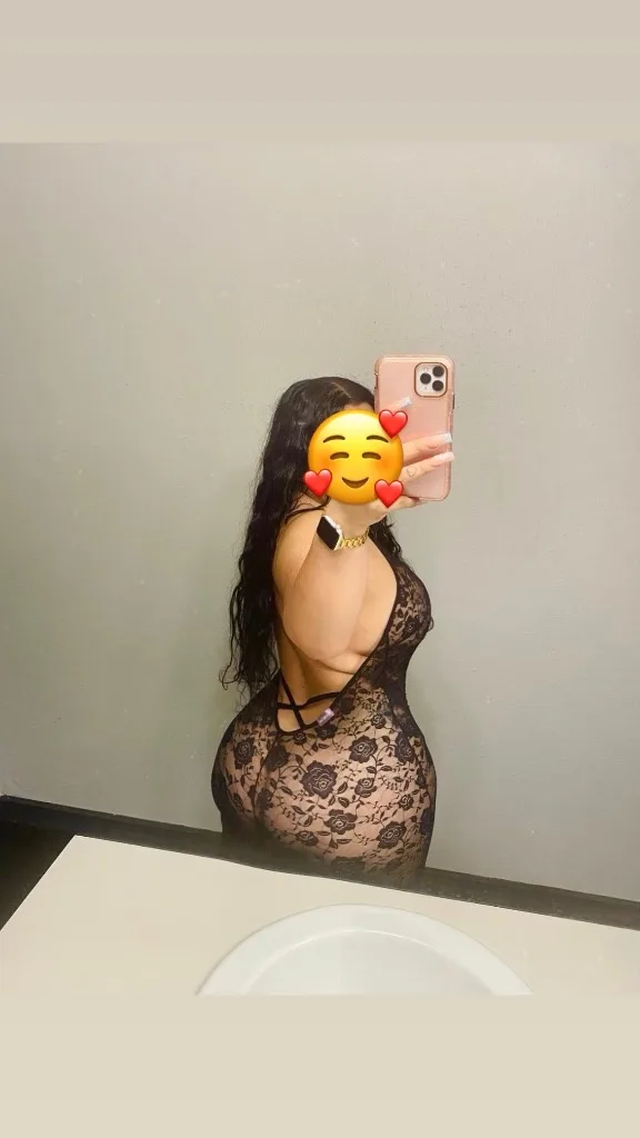Big Booty Latina Goddess