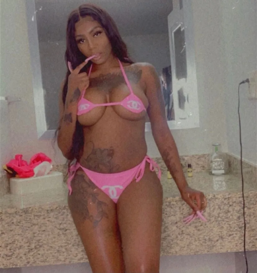 Sweet petite Angel - Photo 2 | Escort in Call me