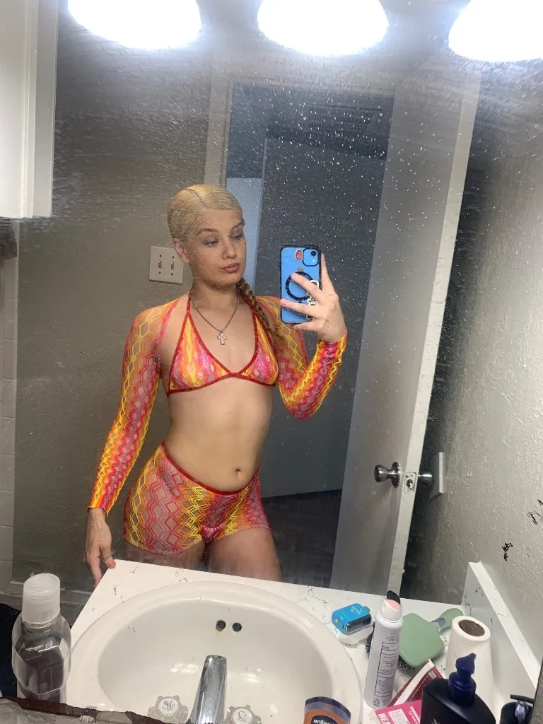 content n ft shows speciall !!! 25$