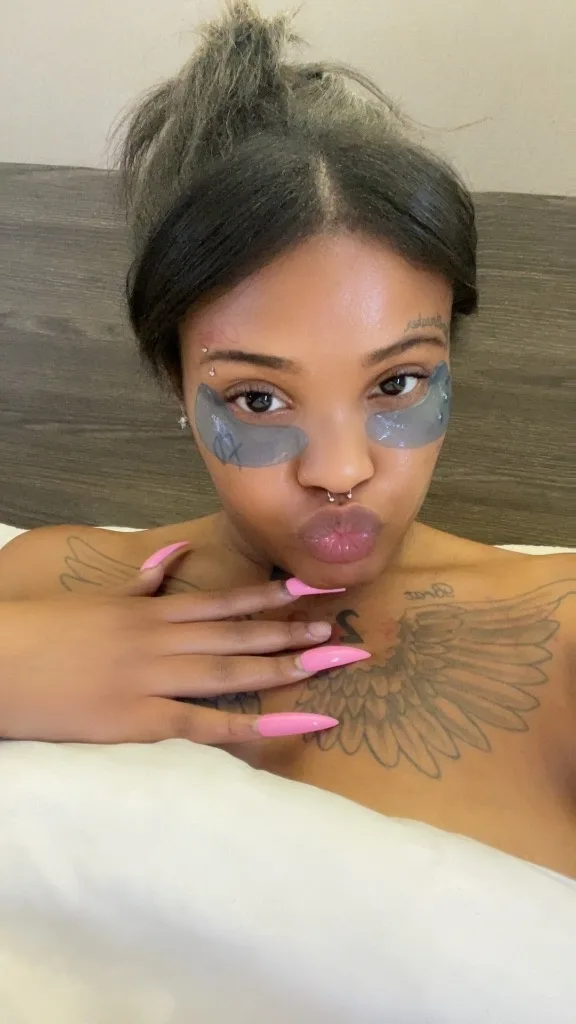 Squirting pussy redbone - Photo 5 | Escort in Near hobby