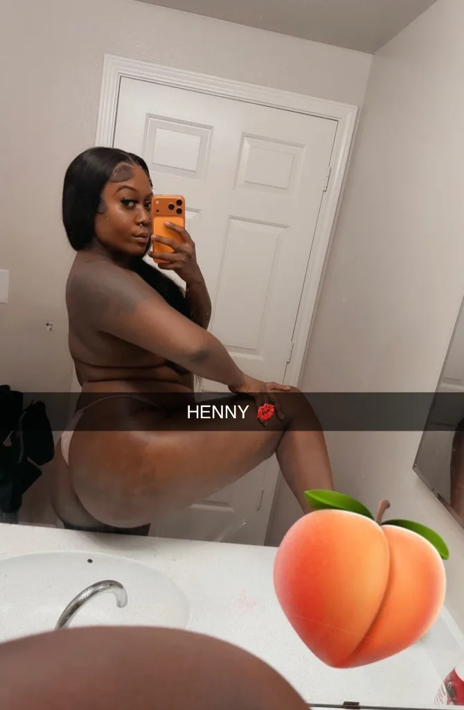 Your Dreams and fantasyINCALL & OUTCALLS - Photo 2 | Escort in North Tyler