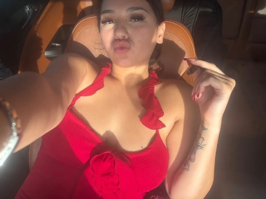 super wet latina