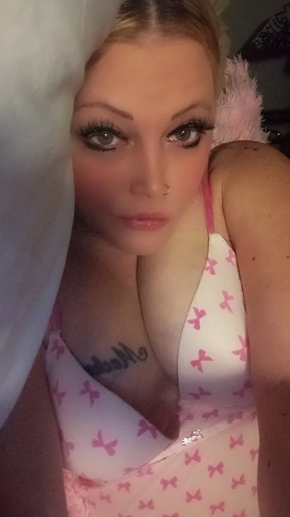 3pm to 11pm 10 dollar FT/Video shows......content, outcall...,TEXT me dont call and let me take away all your worries while ur in PARIS 2 gurls always available - Photo 5 | Escort in Dallas