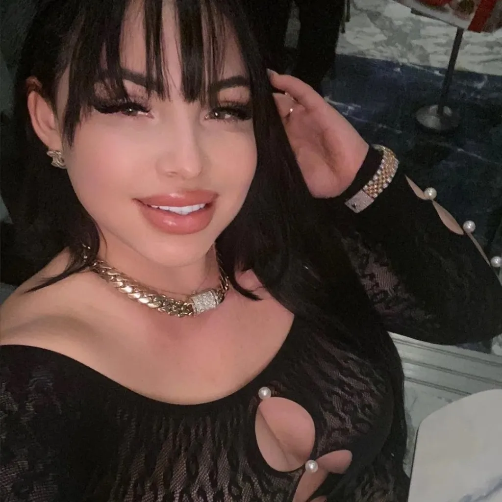 80$ 30 min 120$ 1 h masage regular no qv no cubano - Photo 3 | Escort in Galleria y Westheimer