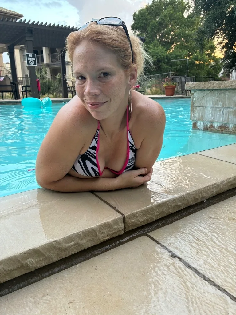 thick red head - Photo 2 | Escort in Irving