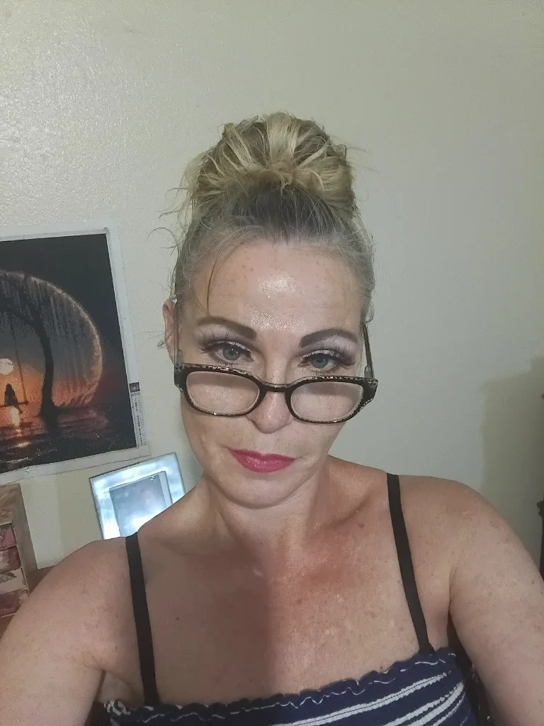 IT'S A BEAUTIFUL DAY TO HAVE SOME FUN IN PLAY - Photo 5 | Escort in Sugarland