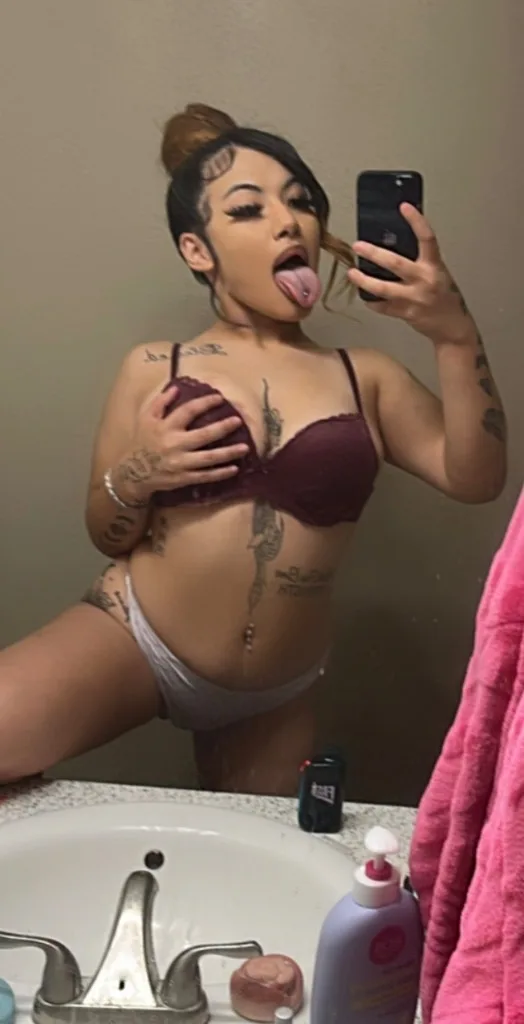 head meets only special (ask about my ft shows) - Photo 4 | Escort in Houston