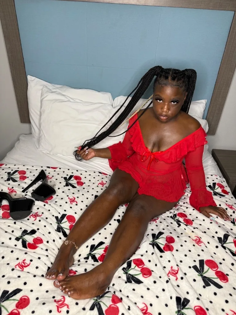 4,11 Funsized Spinner,Hey im GigiA Bitesize chocolate treat80 QV $pecial (INCALL ONLY)Available For Outcalls Citywide!!l - Photo 7 | Escort in 1960