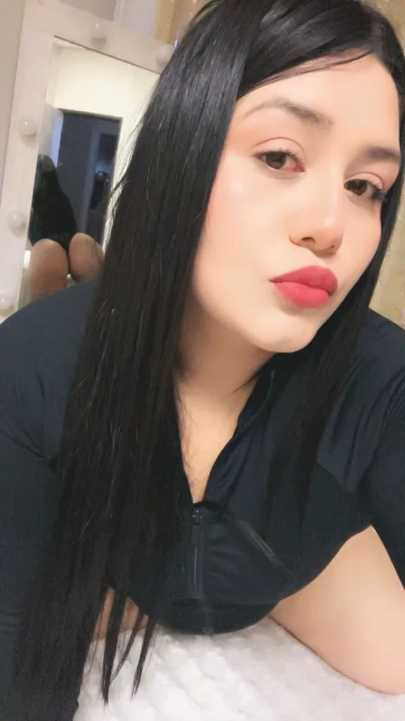 Hi babys come to me to melt to the touch of my hands.I provide the most relaxing and fun experiences accommodating to your preferences.my massage technique is impecable.im located in a beautiful relax