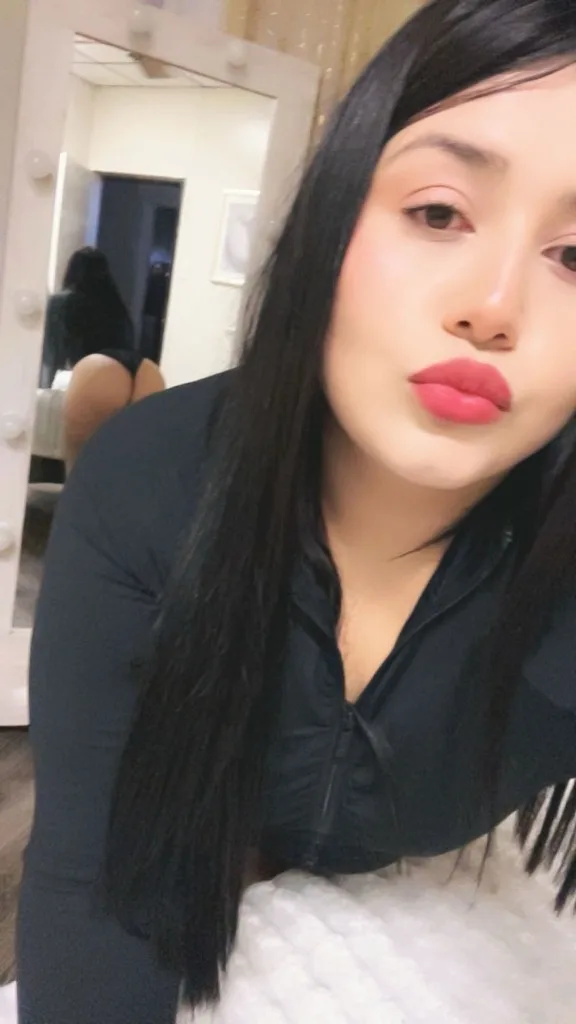 Hi babys come to me to melt to the touch of my hands.I provide the most relaxing and fun experiences accommodating to your preferences.my massage technique is impecable.im located in a beautiful relax - Photo 2 | Escort in Júpiter